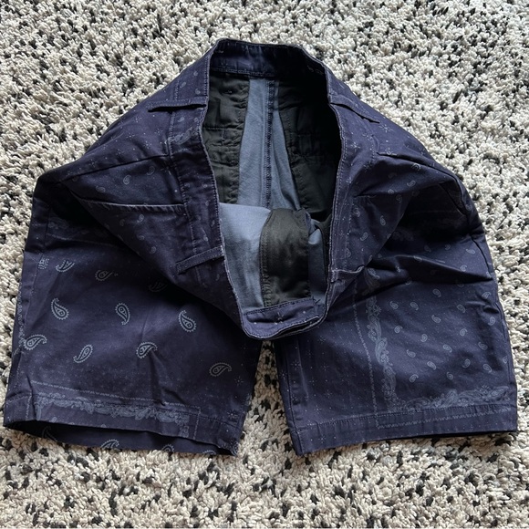 Adriano Goldschmied AG The Wanderer Shorts Navy Blue Bandana Print Stretch 36 - Picture 6 of 12